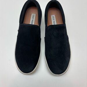 Steve Madden Black Suede Slip-On Sneaker Size 7.5